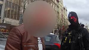 Pokus o podplacení policistů na Václavském náměstí v Praze.