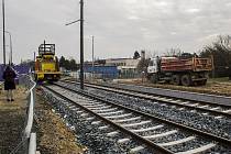Výstavba tramvajové trati z Modřan do Libuše.
