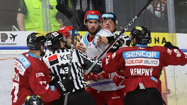 Hokejisté Sparty v pátek hrají v Mladé Boleslavi a v neděli se na ledě domácí O2 areny postaví Českým Budějovicím.