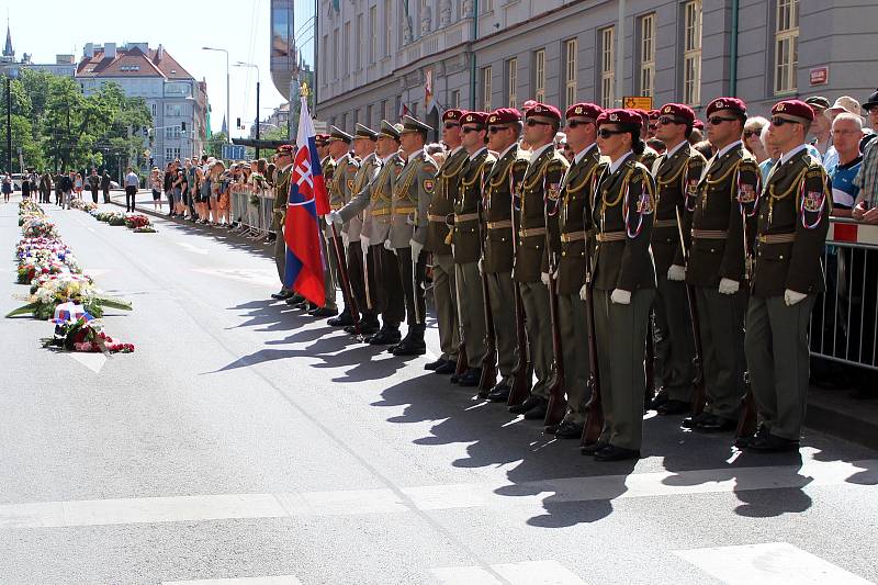 Z připomínky 80. výročí Operace Anthropoid.