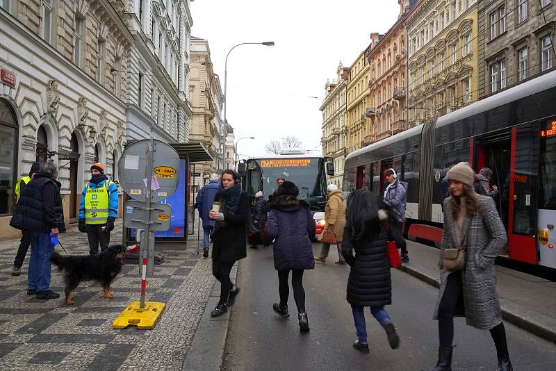 Výluka tramvajové dopravy - Újezd - Malostranská v Praze.