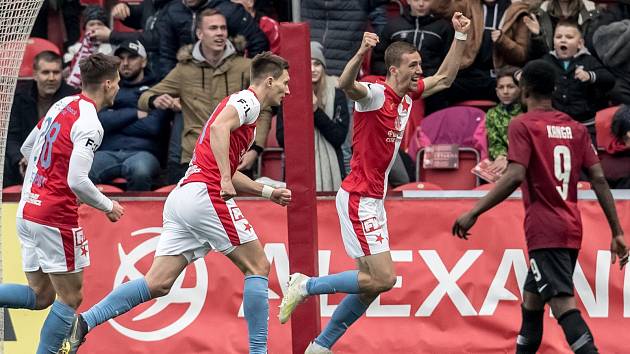 Zápas 28. kola Fortuna ligy mezi Sparta Praha a Slavia Praha, hraný 14. dubna v Praze v Sinobo stadium. Tomáš Souček se raduje z prvního golu Slavie