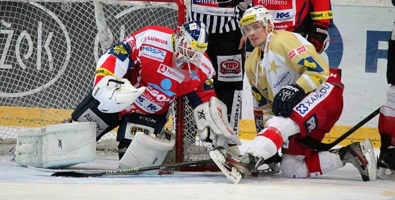 Dohrávka 16. kola hokejové extraligy: HC Slavia Praha - HC ČSOB Pojišťovna Pardubice 1:6 (0:2, 0:4, 1:0).