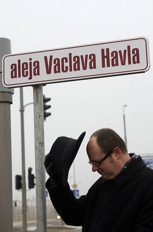 Primátor Gdańska Pawel Adamowicz otevřel třídu Václava Havla v pátek 23. 12. 2011.