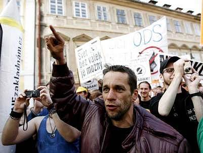 Demonstrace proti radarové základně USA na území České republiky.