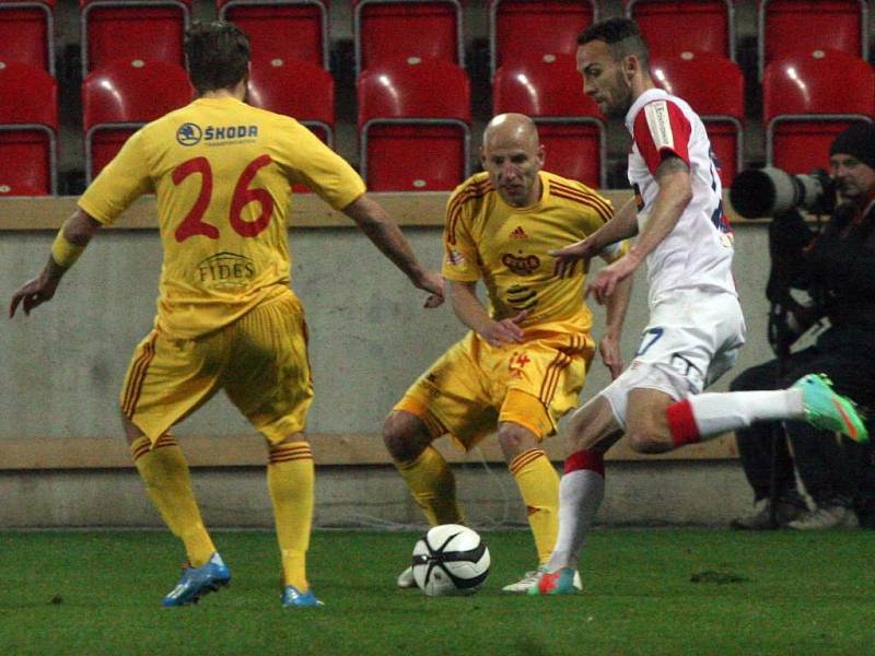 18. kolo první fotbalové ligy: Slavia Praha – Dukla Praha 2:1 (2:0).