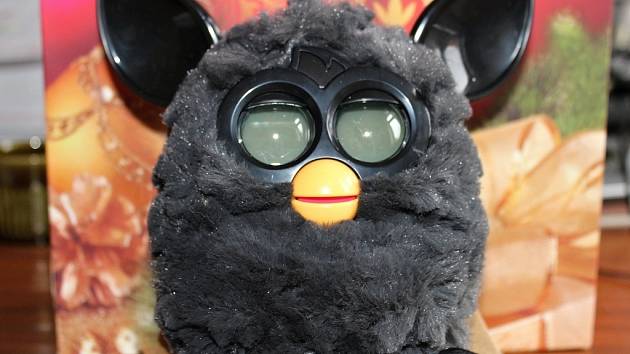 Žádaná interaktivní hračka Furby.