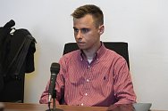 Obžalovaný Marcel Houf u pražského městského soudu, který začal 25. srpna 2020 projednávat jeho případ.