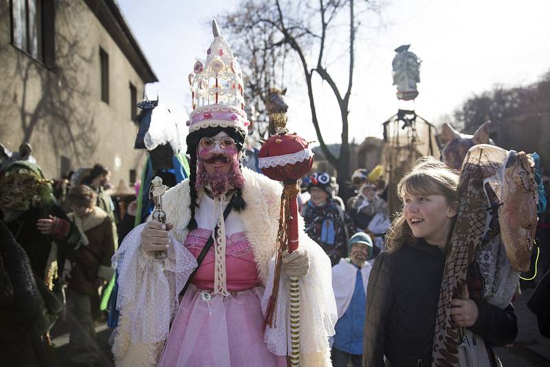 V Roztokách u Prahy se konal masopust Roztoč.