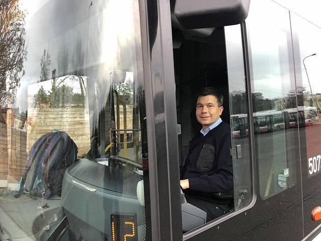 Kněz a řidič autobusu Michal Prívara.