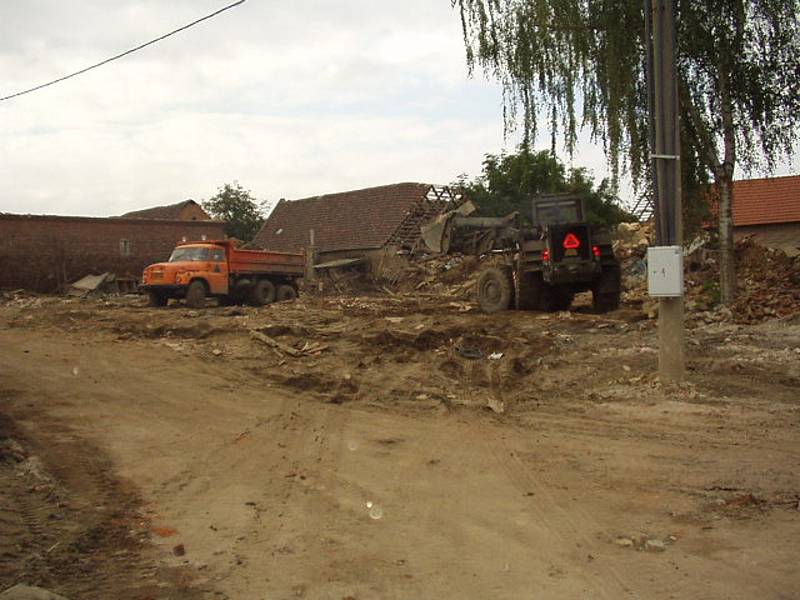 Povodeň v roce 2002 na Mělnicku a odstraňování jejích následků.