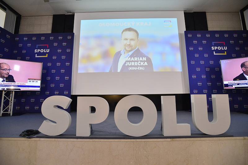 Volební štáb vítězů voleb koalice Spolu v hotelu v centru Prahy.
