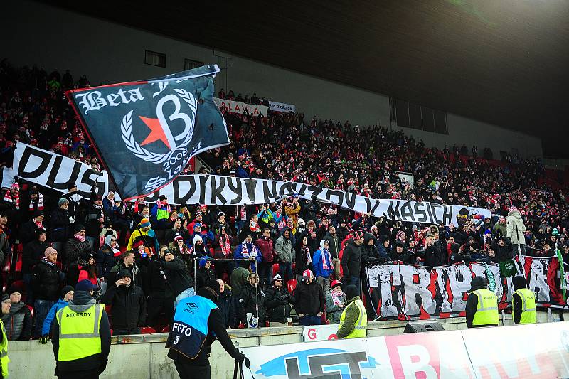 Fotbalové utkání HET ligy mezi celky SK Slavia Praha a Bohemians Praha 1905 25. února v Praze.