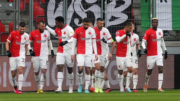 Slávisté na domácím trávníku rozstříleli Jablonec 5:1.