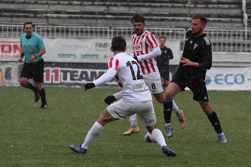 Podzim v ČFL završila dohrávka Žižkov - Zápy. Domácí slavili výhru 1:0.