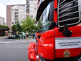 Policisté a hasiči zasahovali u požáru vozidla v Praze 5.