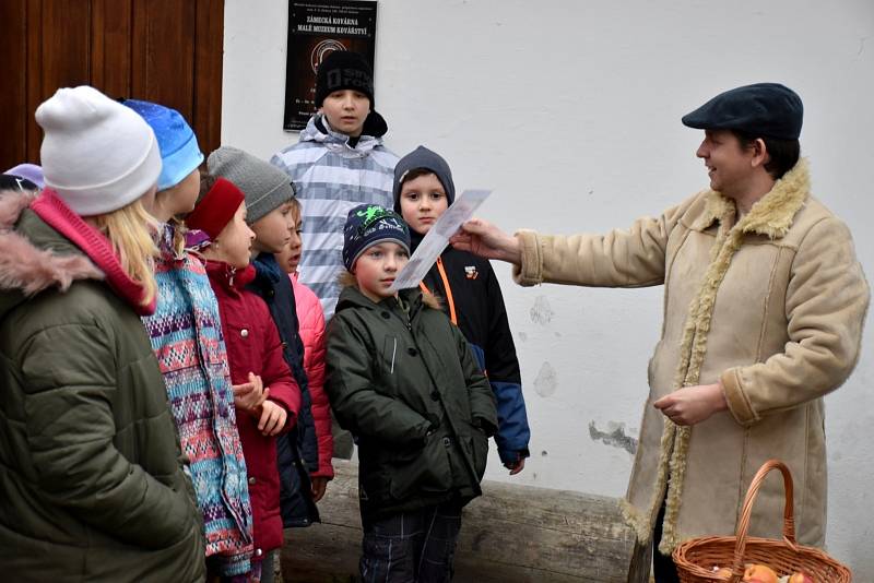 Noc s Andersenem v režii holešovské knihovny byla opět nezapomenutelná.