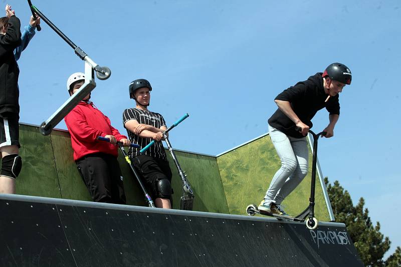 Nově otevřený skatepark v Obvodově ulici v Kroměříži.