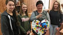 Žáci Církevní základní školy v Kroměříži se také letos zapojili do 4. ročníku celostátní soutěže Srdce s láskou darované