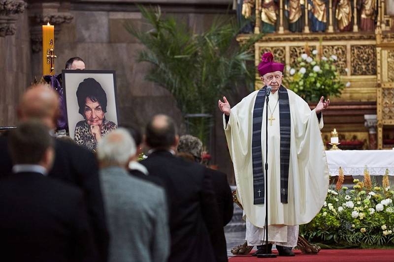 Requiem za nedávno zesnulou profesorku Danuši Táborskou.