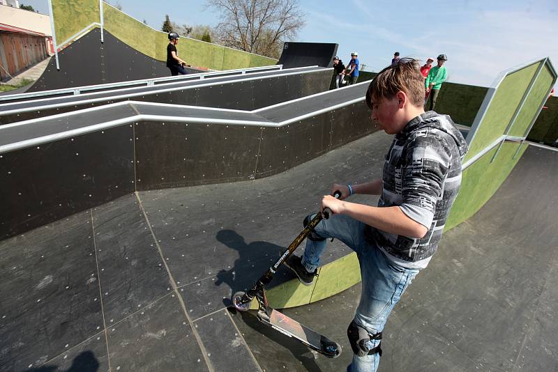 Nově otevřený skatepark v Obvodově ulici v Kroměříži.