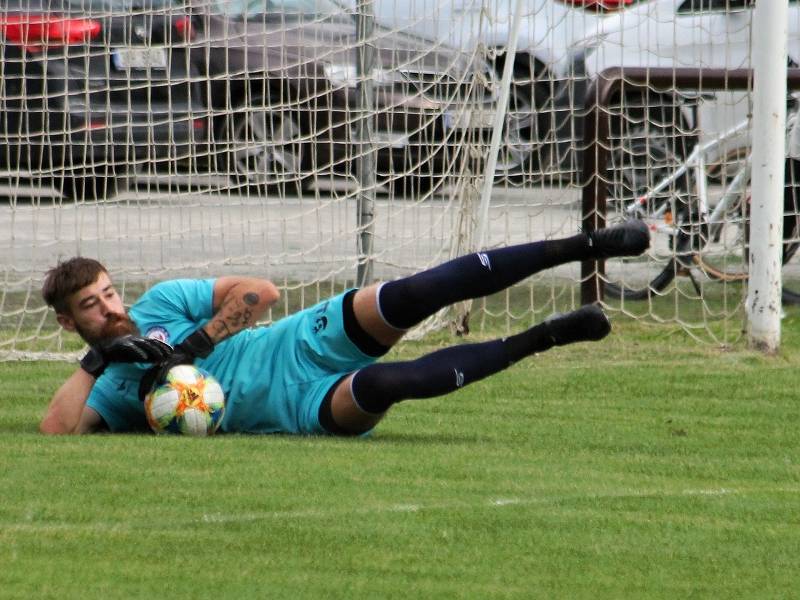 MFK Vyškov (bílé dresy)proti Hanácké Slavii Kroměříž 2:0.