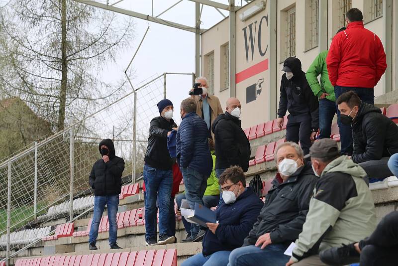 Velkému zájmu se těšila úterní volba nového vedení Okresního fotbalového svazu v Kroměříži. Z 54 klubů s právem volby dorazilo 45.