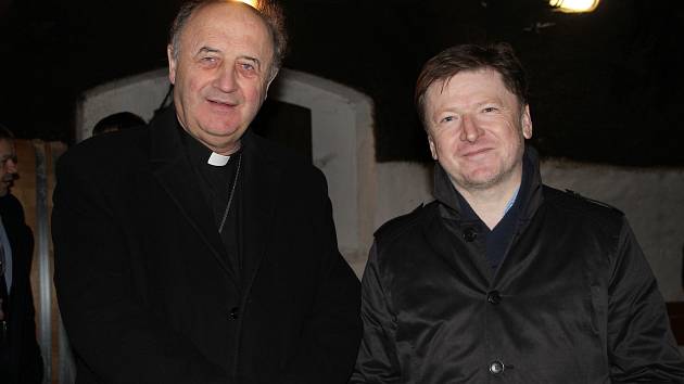Mladým vínům z Arcibiskupských zámeckých sklepů v Kroměříži i letos požehnal olomoucký arcibiskup Jan Graubner.
