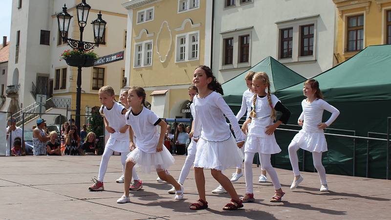 16. ročník Dne tance na Velkém náměstí v Kroměříži 15. června 2019