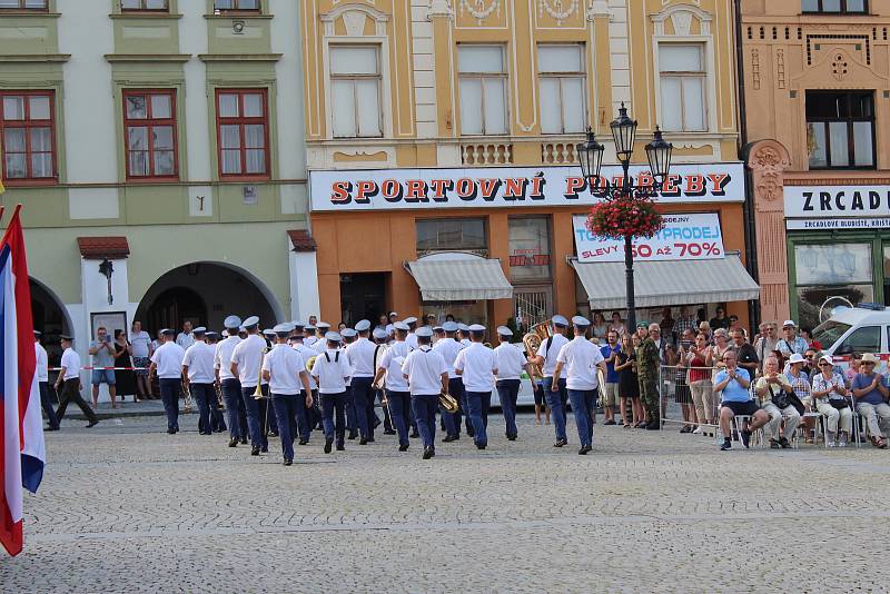 Mezinárodní festival vojenských hudeb na Velkém náměstí v Kroměříži 2019