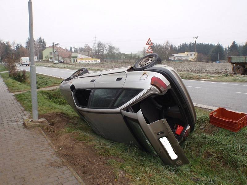 Náledí bylo příčinou pěti dopravních nehod na Kroměřížsku.