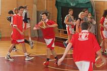 Mladší hráči basketbalu se ve středu 27.ledna v TJ Slavia Kroměříž utkali o postup na republikové finále.
