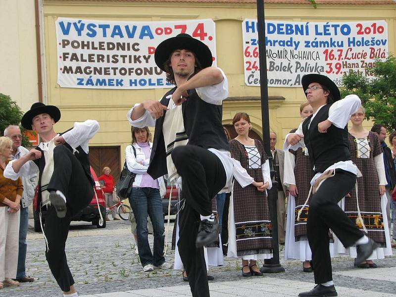 Jubilejní desátý ročník Týdne židovské kultury odstartoval v neděli 25. července 2010 v Holešově.