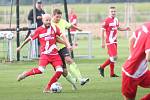 Divizní fotbalisté Skaštic (v zeleném) v úvodním kole skupiny E doma smolně podlehli Vsetínu 0:1. Jediná branka padla v samém závěru duelu.