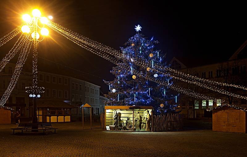 Vánoční strom a výzdoba v Uherském Hradišti.