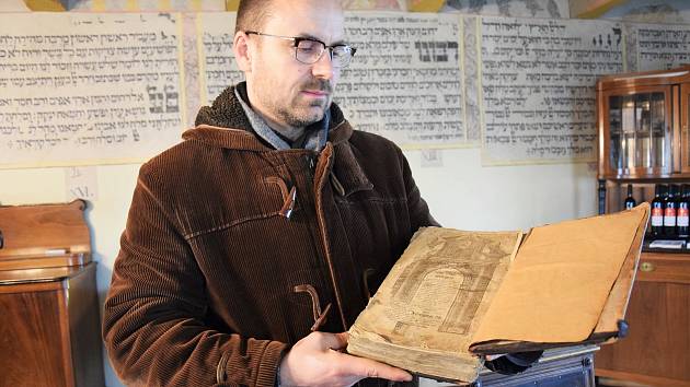 Holešovská synagoga získala nejstarší výtisk komentáře rabína Šacha -  Kroměřížský deník