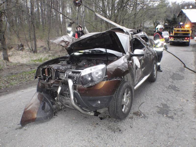 Vážná havárie u Vrbky: zranili se čtyři lidé