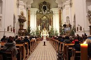 Štědrovečerní mše v kroměřížském kostele Nanebevzetí Panny Marie