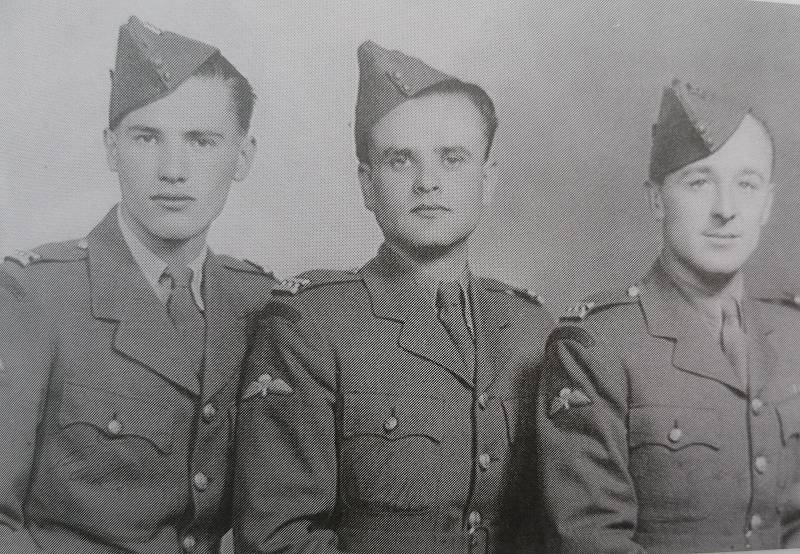 zprava: Antonín Bartoš (velitel), Jiří Štokman (šifrant), Čestmír Šikola (radiotelegrafista)
