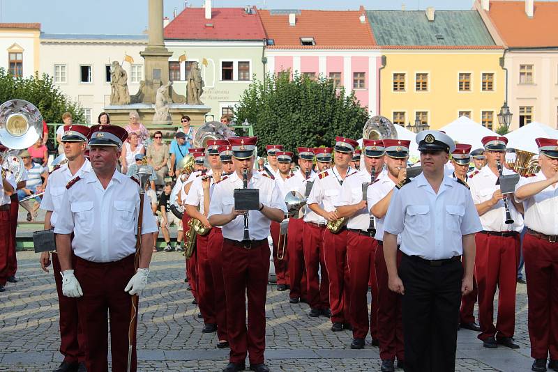 Mezinárodní festival vojenských hudeb na Velkém náměstí v Kroměříži 2019