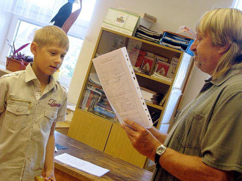 Ve středu 30. června 2010 dostaly děti z Mateřské a Základní školy Kostelany vysvědčení.