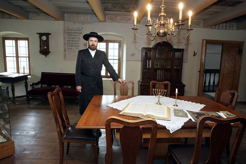 Studovna rabína Šacha v synagoze v Holešově.  Na snímku Vratislav Brázdil.