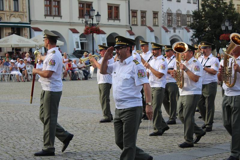 Mezinárodní festival vojenských hudeb na Velkém náměstí v Kroměříži 2019