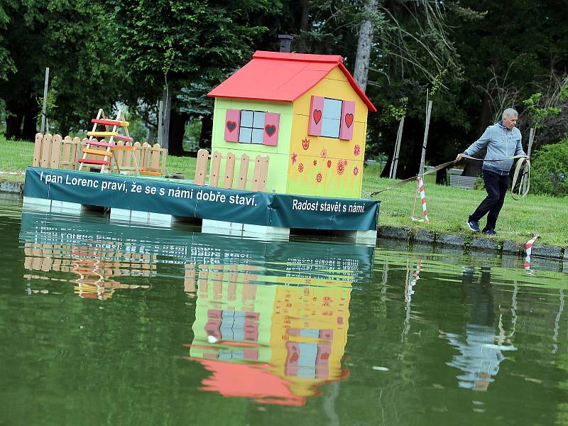 Festival Holešovská regata v zámeckém parku v Holešově.