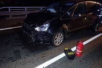 Nehoda dvou aut na D1 u Kojetína.