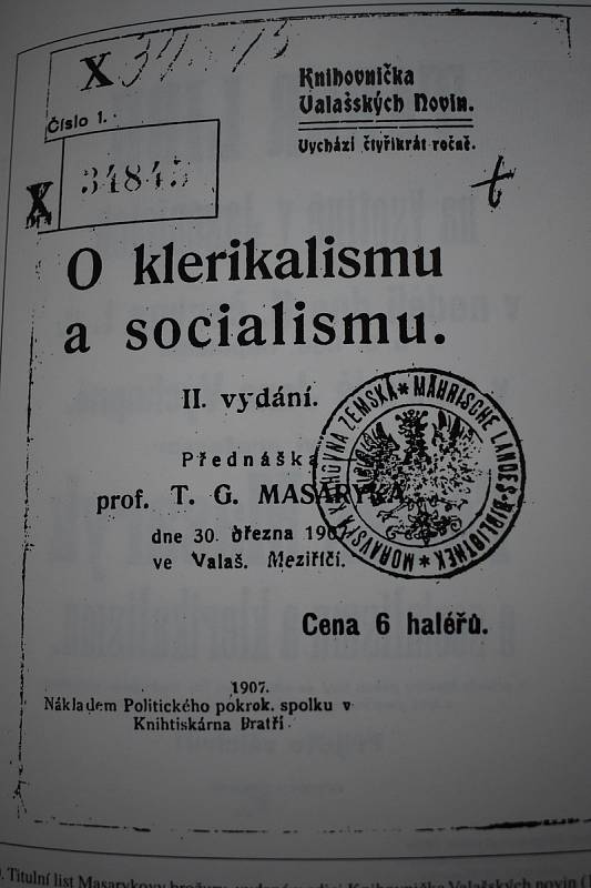 Titulní list Masarykovy brožury, vydané v edici Knihovnička Valašských novin.