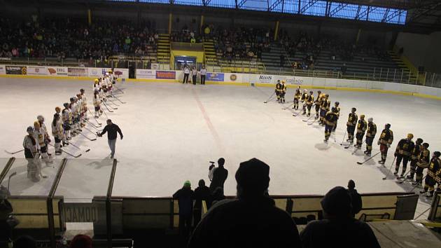 Benefiční hokejové utkání se v sobotu 14.1. konalo na zimním stadionu v Kroměříži. 