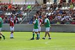 V rámci akce Kanonýři v Kroměříži se v sobotu odpoledne na stadionu Jožky Silného představila řada fotbalových osobností. Snímky z utkání starých gard Hanácké Slavie Kroměříž a Bohemians Praha (v želeném).