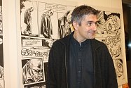 Karikaturista Štěpán Mareš v kroměřížském Domu kultury představil svou výstavu k výročí dvaceti let Zeleného Raoula.