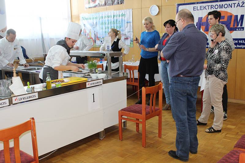 Už šestým rokem pořádala kroměřížská Střední škola hotelová a služeb mezinárodní gastronomickou soutěž Gastro Kroměříž.